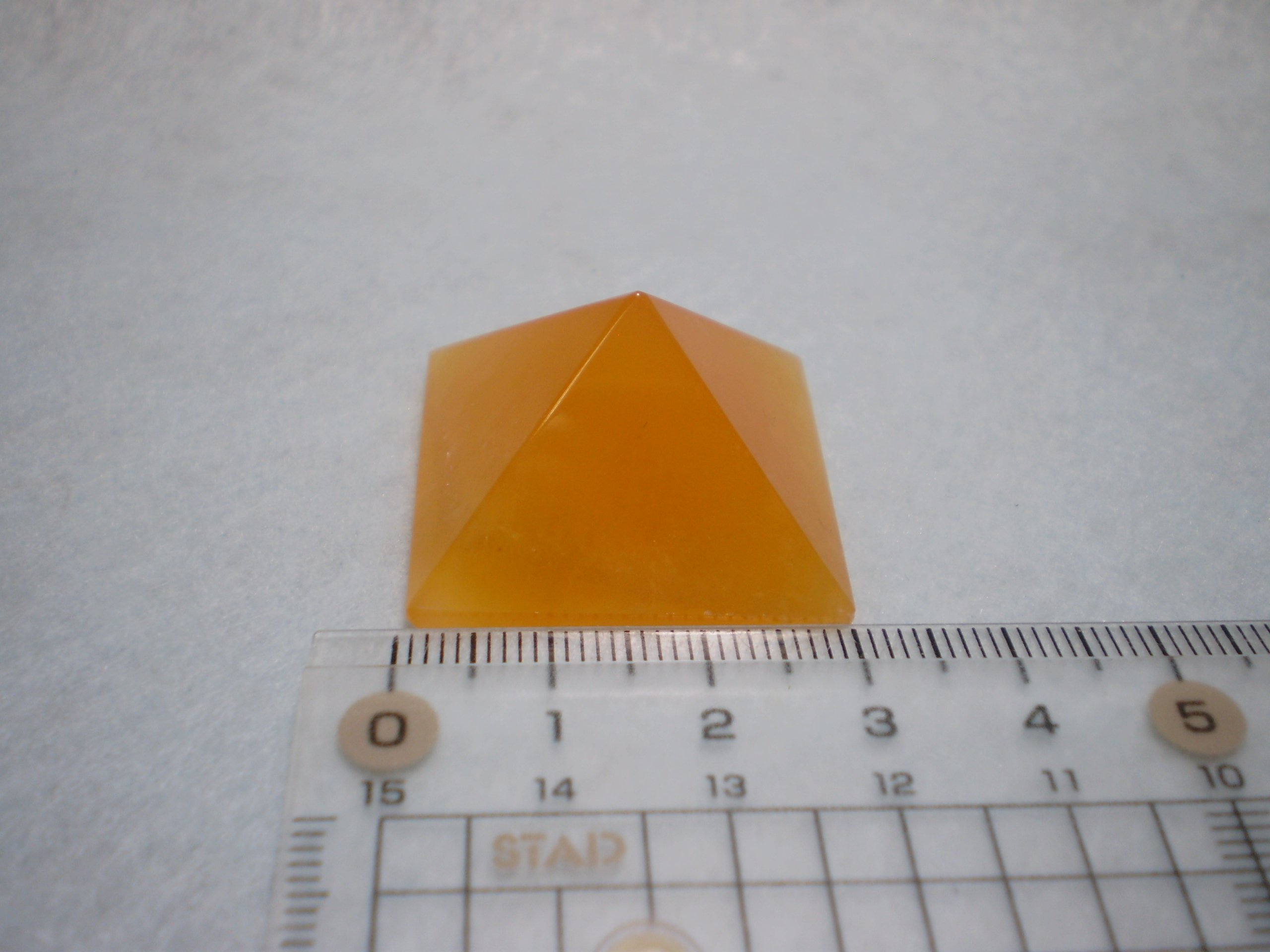 Amazon.co.jp: オレンジカルサイト （方解石）のピラミッド : ホーム